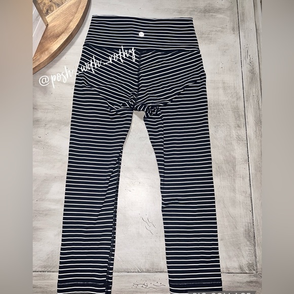 🍋 Lululemon Wunder Under Crop (High-Rise) *Luxtreme 21” - Picture 4 of 11